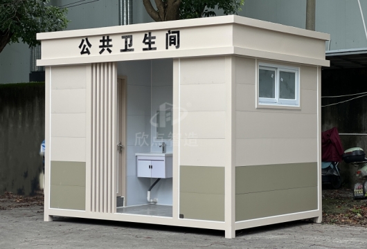 外觀看著那么小的廁所，里面竟然那么大的空間？??！